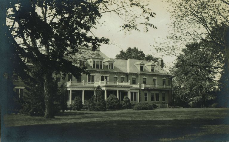          Hartshorn: Residence,18 Crescent Place, 1925 picture number 1
   