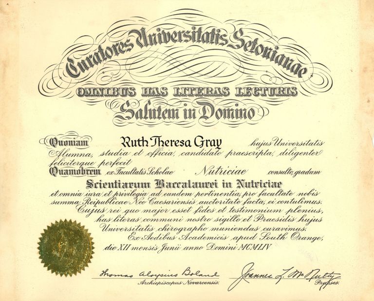          Gray: Ruth Gray Nursing Diploma, 1954 picture number 1
   