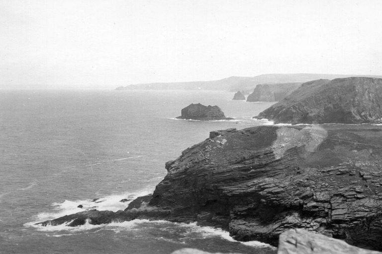          Hartshorn: Stewart Henry Hartshorn Jr. & Catherine Jennette Hartshorn European Trip Photos, 1934 picture number 1
   