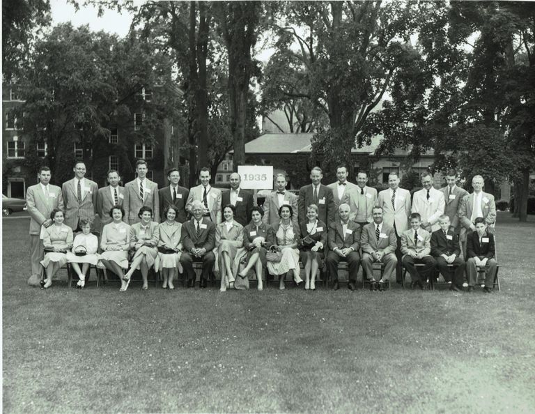          Hartshorn: Stewart Hartshorn, Jr. at Exeter 20 year Reunion, 1955 picture number 1
   