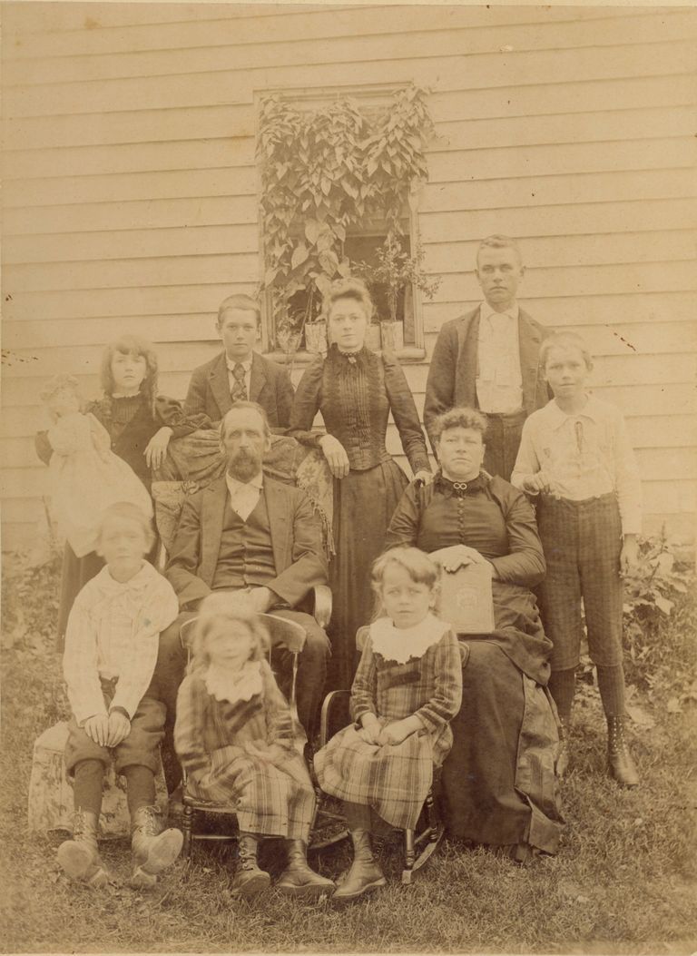          Bosworth: Unidentified Outdoor Family Photograph picture number 1
   