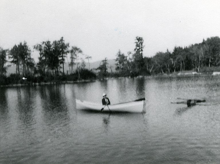          Possibly Stewart Hartshorn in a doubled bowed rowboat.; Image ID 460
   