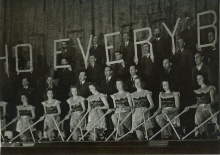          Hi Ho: Hi Ho Everybody, Male and Female cast members picture number 1
   