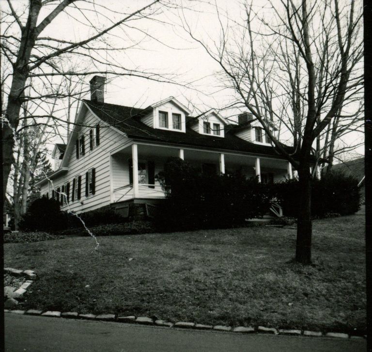          4 Farley Road, Traphagen Farmhouse, c. 1750 picture number 1
   