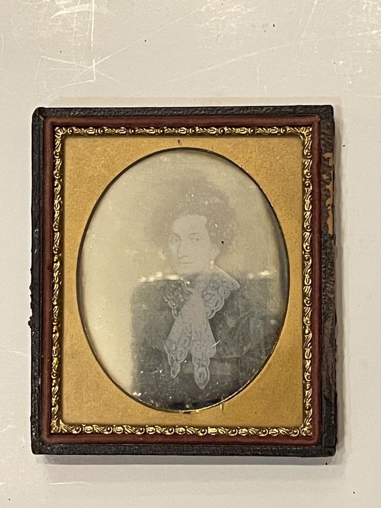          Pocket frame 1
   