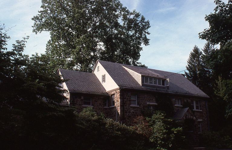          40 Minnisink Road, 1977 picture number 1
   