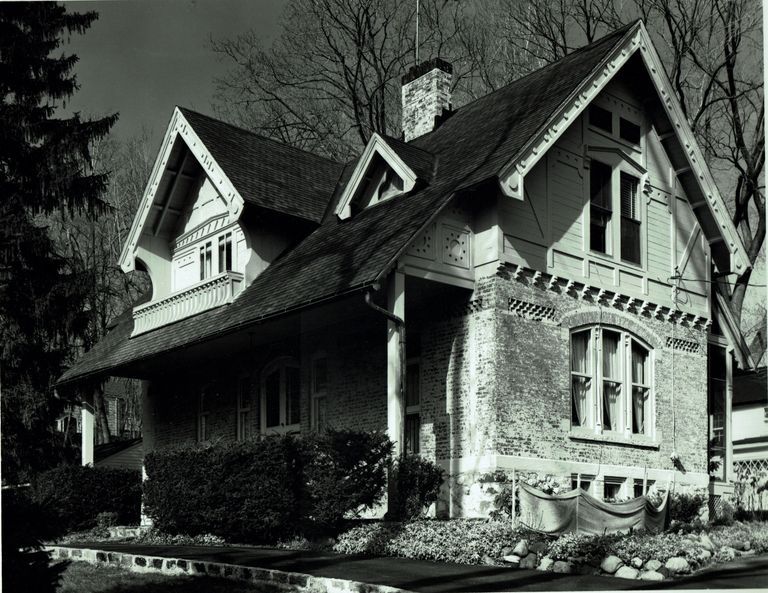          Hartshorn House #1, c. 1877. Architect: A.B. Jennings; Stick Style
   