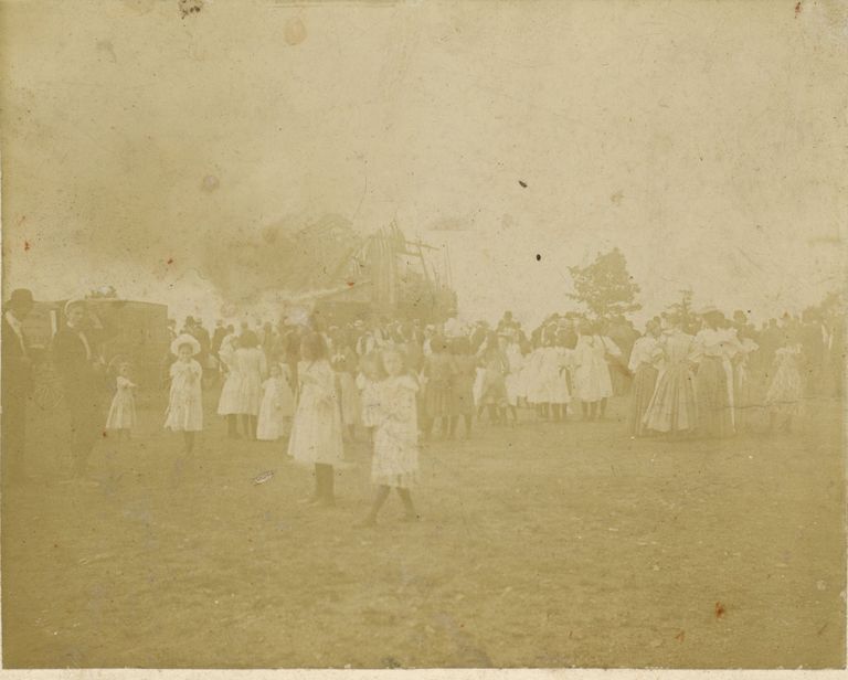          Bosworth: Unidentified Photograph of children and families in a park picture number 1
   