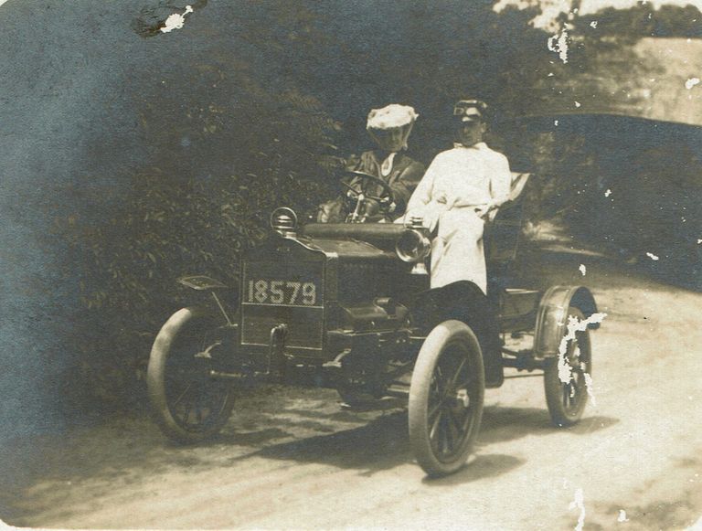          Automobile: Good Old Summer Time, 1907 picture number 1
   