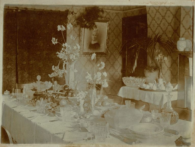          Hartshorn: James Shackelton Photograph of Table Set for Christmas Dinner, 1902 picture number 1
   