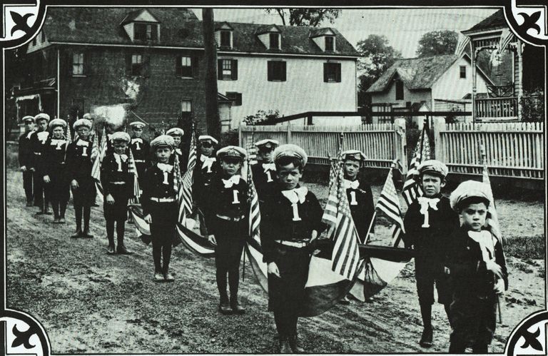          Firemen Son's Parade, 1905 picture number 1
   