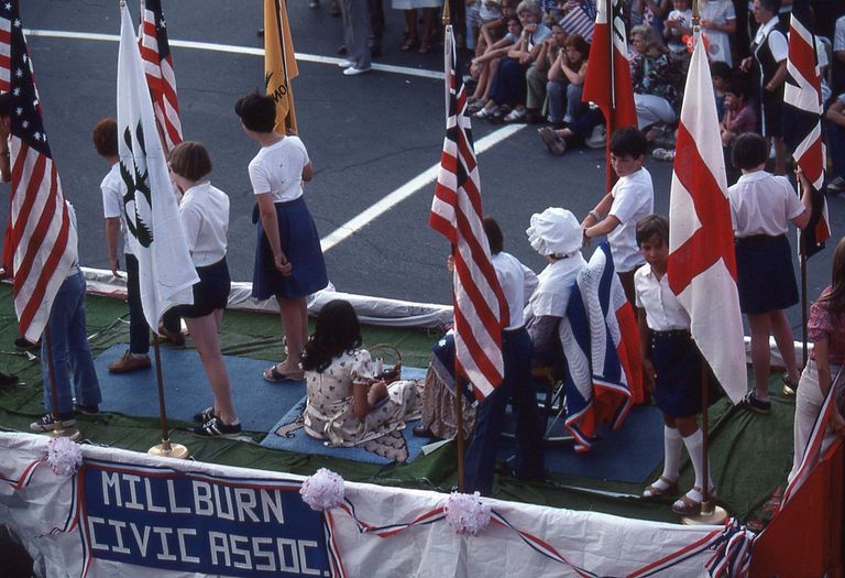          July 4: Millburn Civic Association Float in Bicentennial Parade, 1976 picture number 1
   