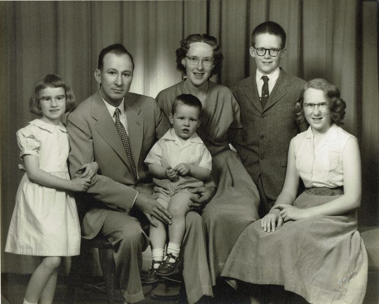          Hartshorn: Jenny Campbell and Family, 1955 picture number 1
   