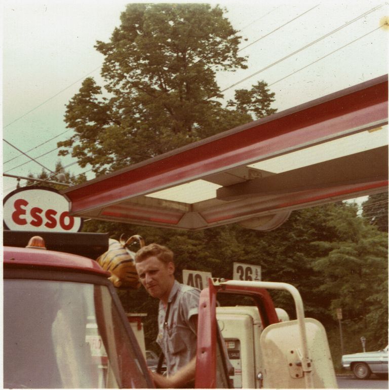          Esso Station, Chatham Road, Short Hills picture number 1
   