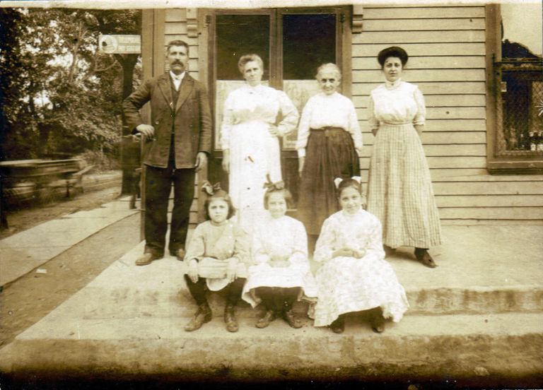          Marcantonio Family picture number 1
   