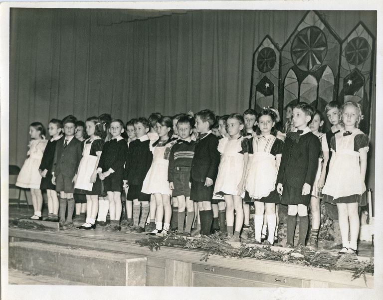          Glenwood School: Christmas Program, 1939 picture number 1
   