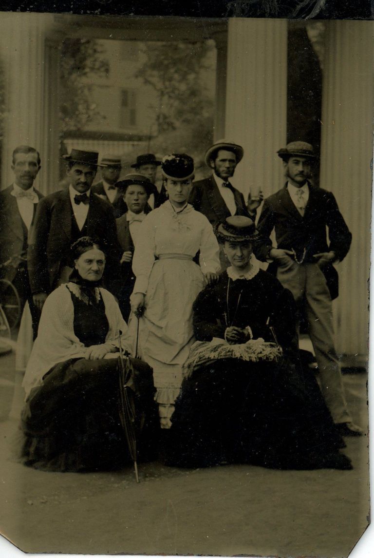          Brison: Edward, Mable, Elisabeth & Emily Brison, 1889 picture number 1
   