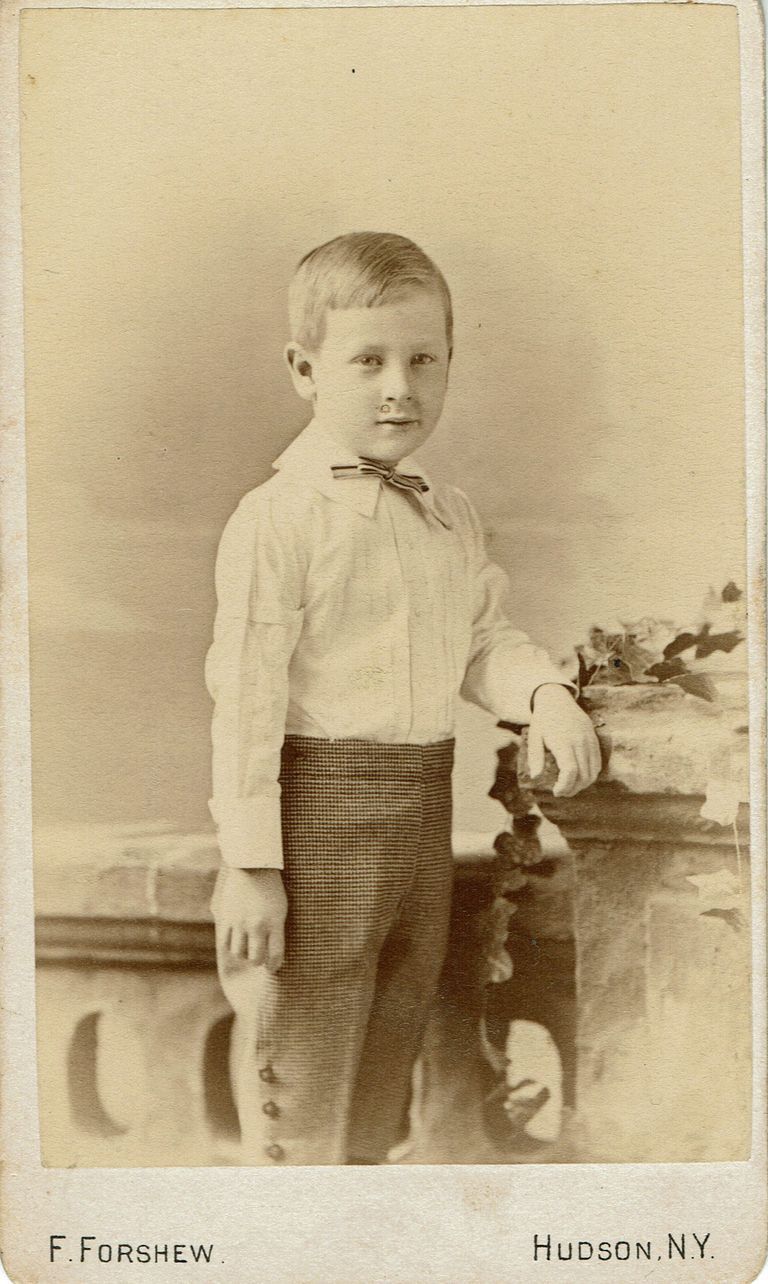          Hartshorn: Stewart Henry Hartshorn, c. 1880 picture number 1
   