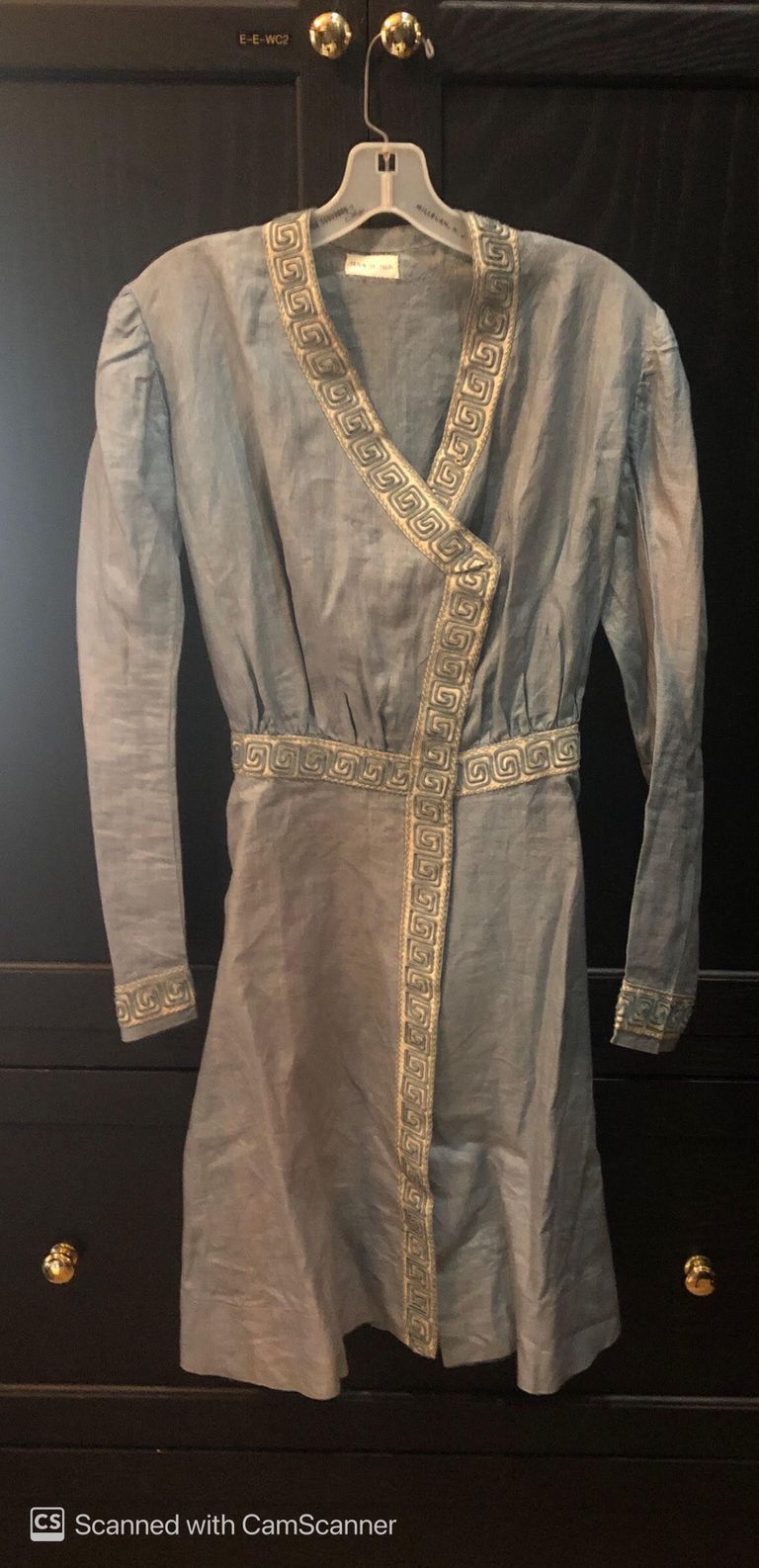          Blue Linen Walking Suit Jacket picture number 1
   