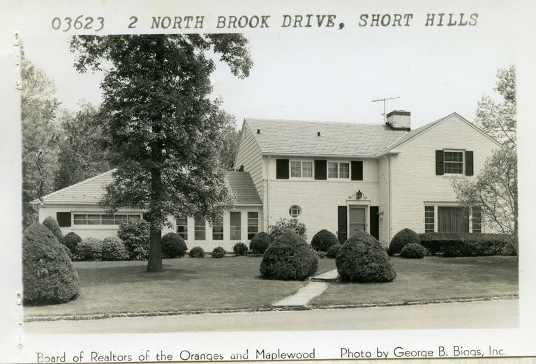          2 North Brook Drive Short Hills picture number 1
   