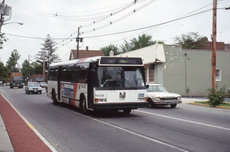          Bus: New Jersey Transit Bus in Millburn, 1987 picture number 1
   
