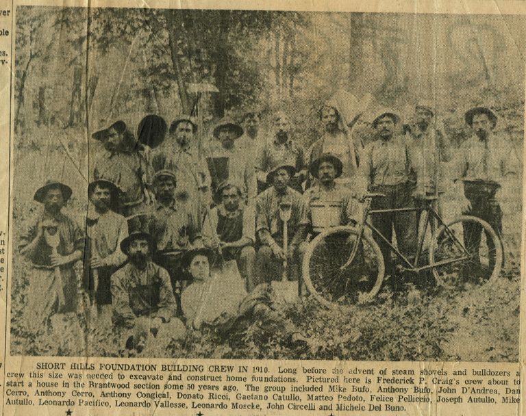          Brantwood Neighborhood Construction Crew, 1910 picture number 1
   