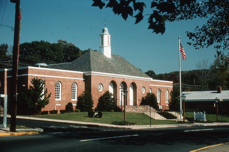          Police: Police Headquarters, Essex Street, 1978 picture number 1
   