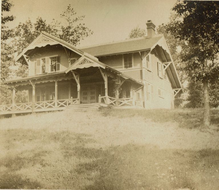          15 Wells Lane, c. 1881 picture number 1
   