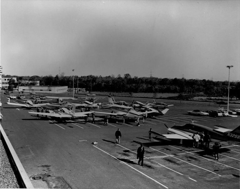          Short Hills Mall Air Fair, 1967 picture number 1
   