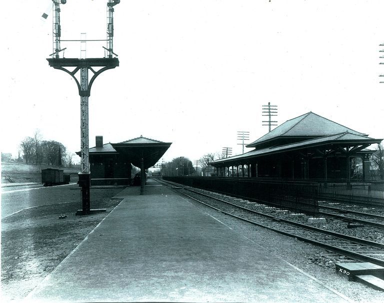          Millburn Train Station, October, 1909 picture number 1
   