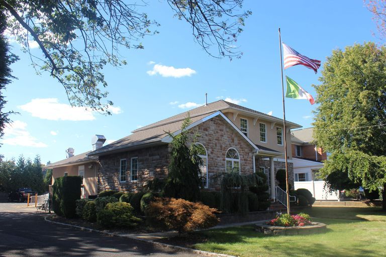          Casa Columbo (189 Main Street) picture number 1
   