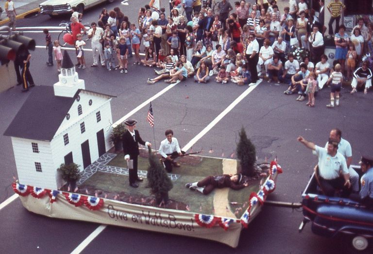          July 4: Give em' Watts Boys Float in Bicentennial Parade, 1976 picture number 1
   