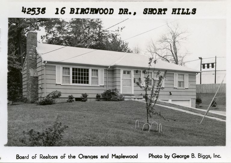          16 Birchwood Drive, Short Hills picture number 1
   