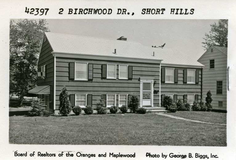          2 Birchwood Drive, Short Hills picture number 1
   