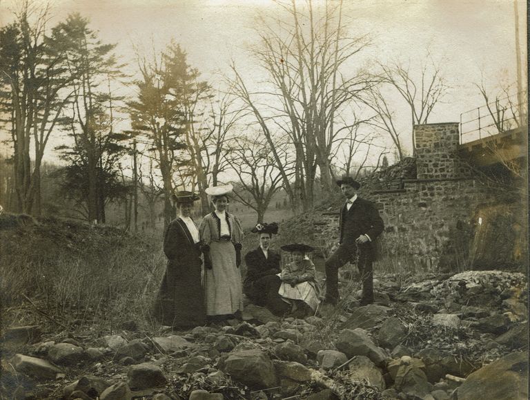         Marshall-Schmidt Photo Album: Frank Marshall and Family Near Bridge picture number 1
   