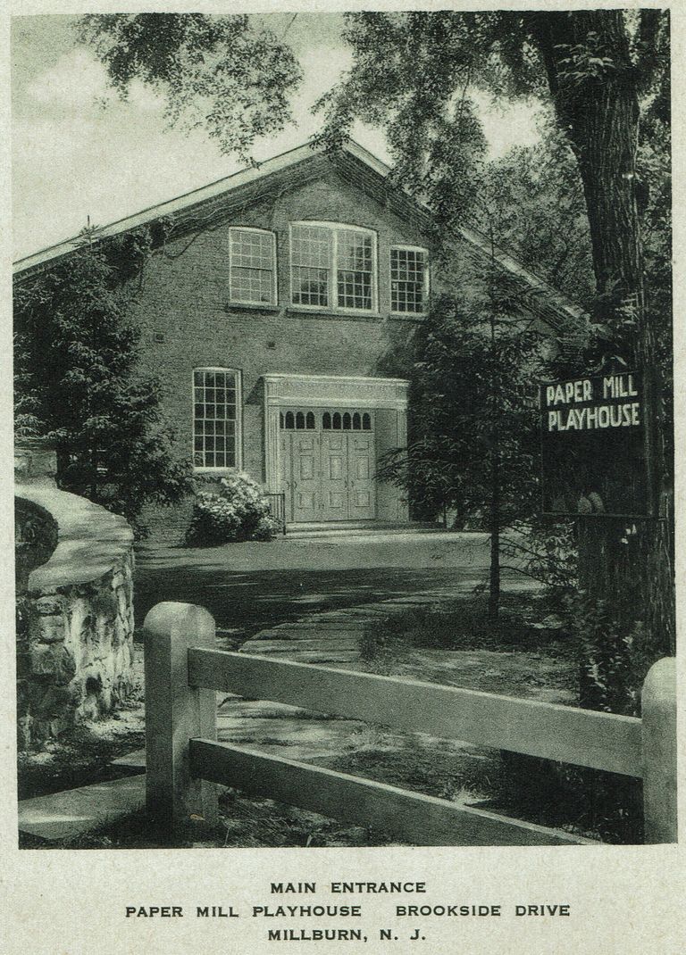          B&W Postcard, unused; See also: 2011.062
   