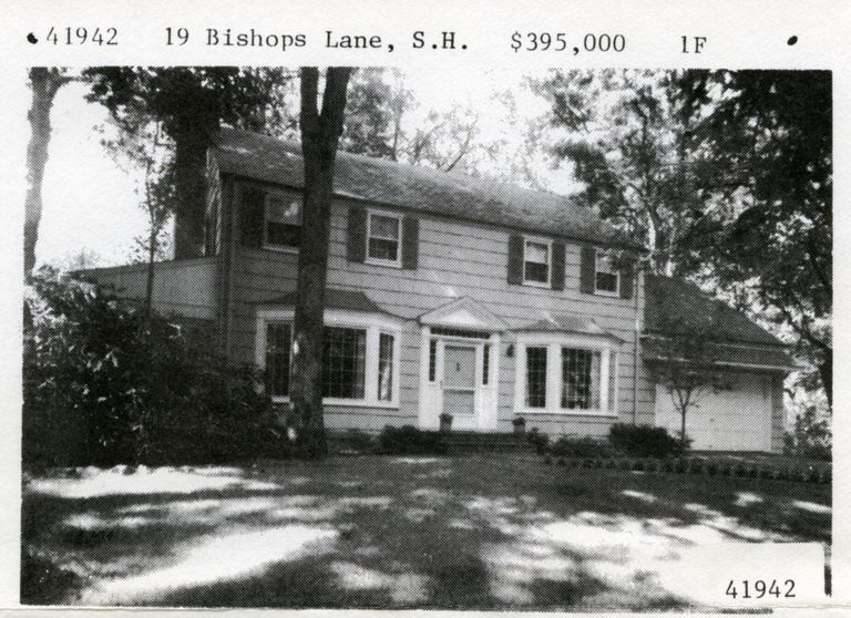          19 Bishops Lane, Short Hills picture number 1
   