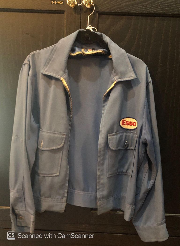          Jacket: Esso Employee Jacket picture number 1
   