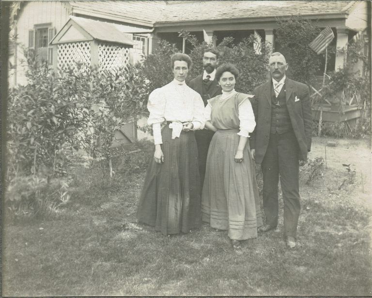          Marshall-Schmidt Album: Elizabeth Schmidt-Marshall, Elizabeth's Brother, Ada Marshall-Schmidt, Frank Marshall picture number 1
   