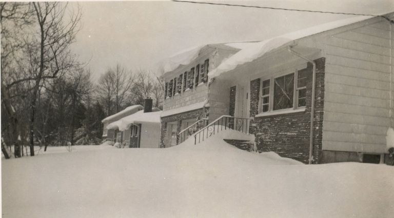          Hobart Avenue: 17 Hobart Avenue, c. 1956 picture number 1
   