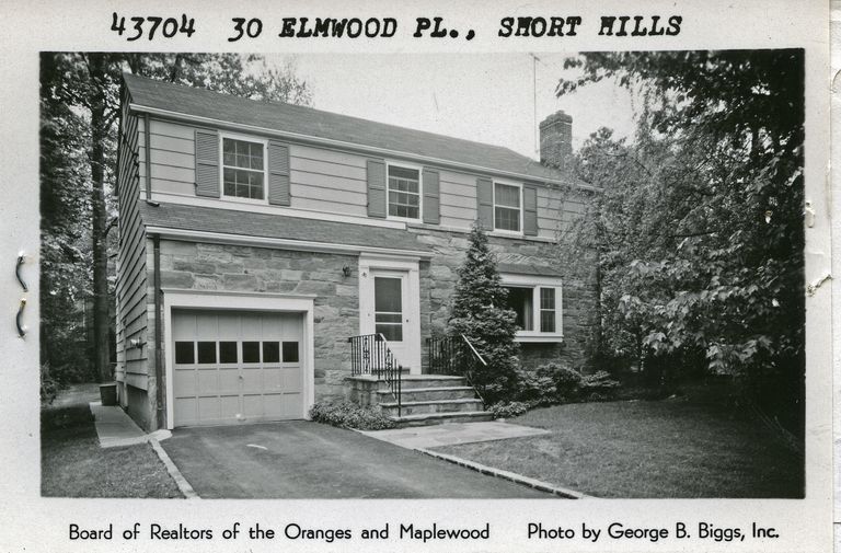          30 Elmwood Place, Short Hills picture number 1
   