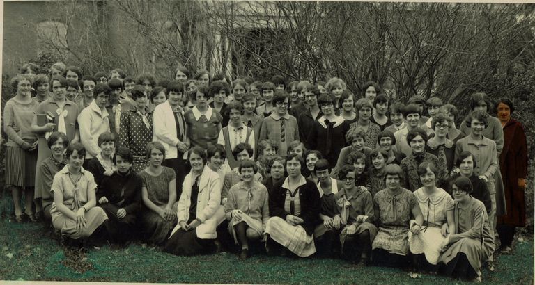          Ellwanger: Marilyn Ellwanger Class Photograph picture number 1
   