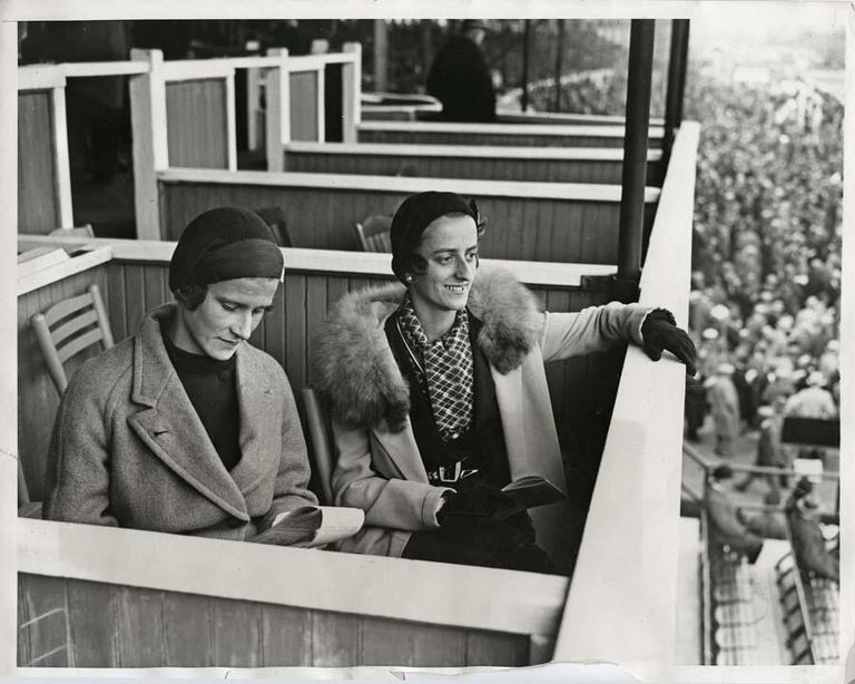          Betty Smith and Mollie Chapman at Pimlico in 1931 picture number 1
   