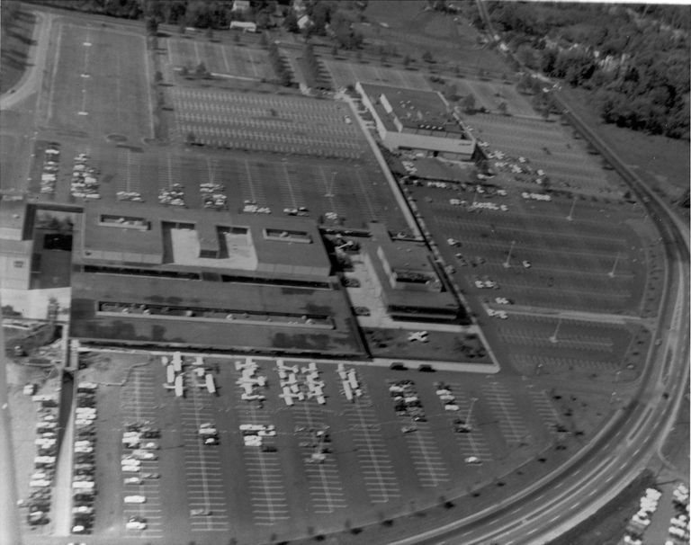          Short Hills Mall Air Fair, 1967 picture number 1
   