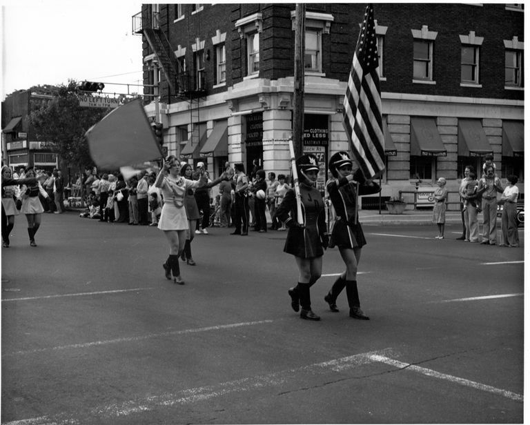          Memorial Day Parade Millburn, 1976 picture number 1
   