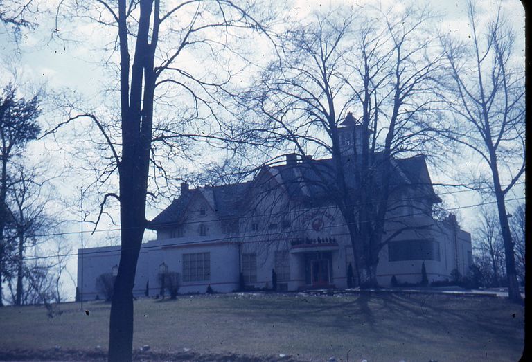          Chanticler: 500 Millburn Avenue, 1993 picture number 1
   
