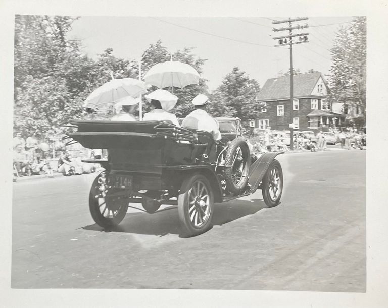          Centennial Parade: People in a Car (1957) picture number 1
   