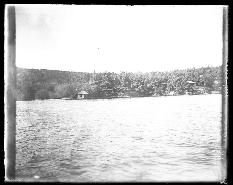          Blood: Boathouse on Lake Hopatcong picture number 1
   