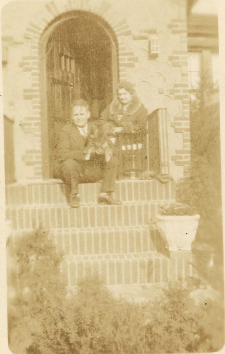          Mangold: William and Barbara Mangold at 60 Whittingham Terrace picture number 1
   