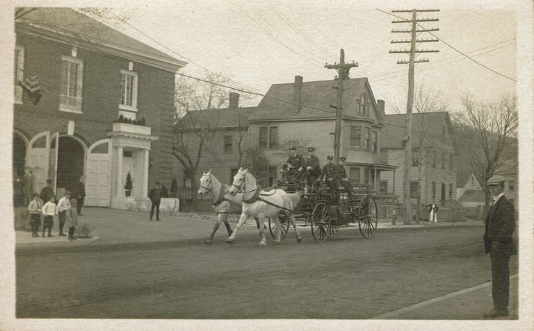          Fire Department: Horse-Drawn Firetruck on Millburn Avenue picture number 1
   